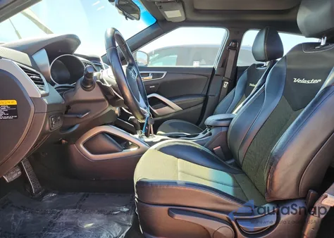 2016 Hyundai Veloster z USA, uszkodzony, nr VIN KMHTC6AD9GU267595